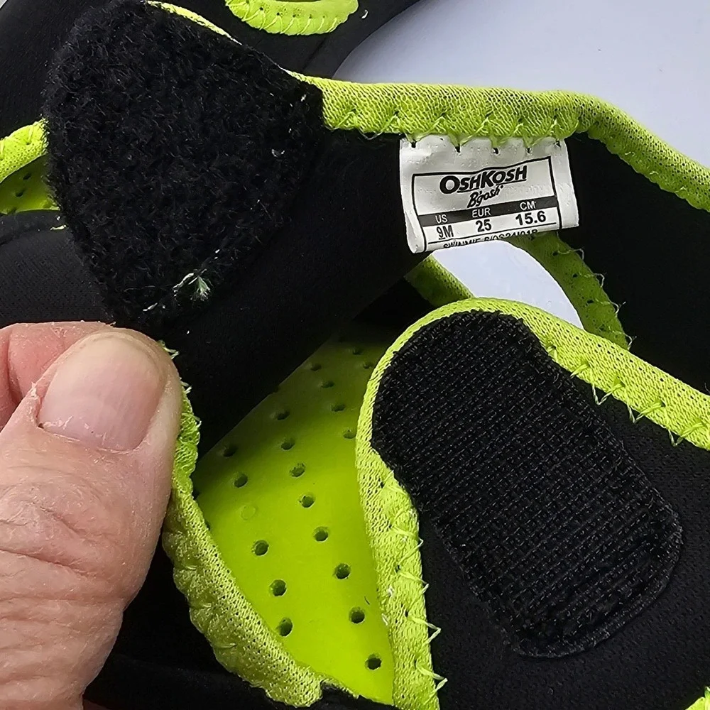 OshKosh‎ Bgosh Toddler Boy's or Girl's Sandals Black Green - Size 9 - New